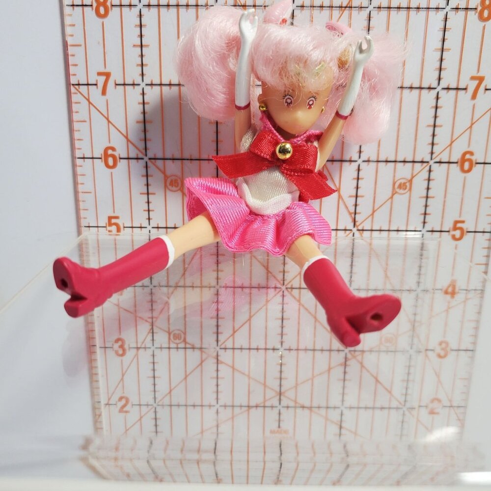 Chibi Moon 5 Inch Doll 1997 Pink Hair Red White Removable Outfit Sailor - Picture 6 of 11